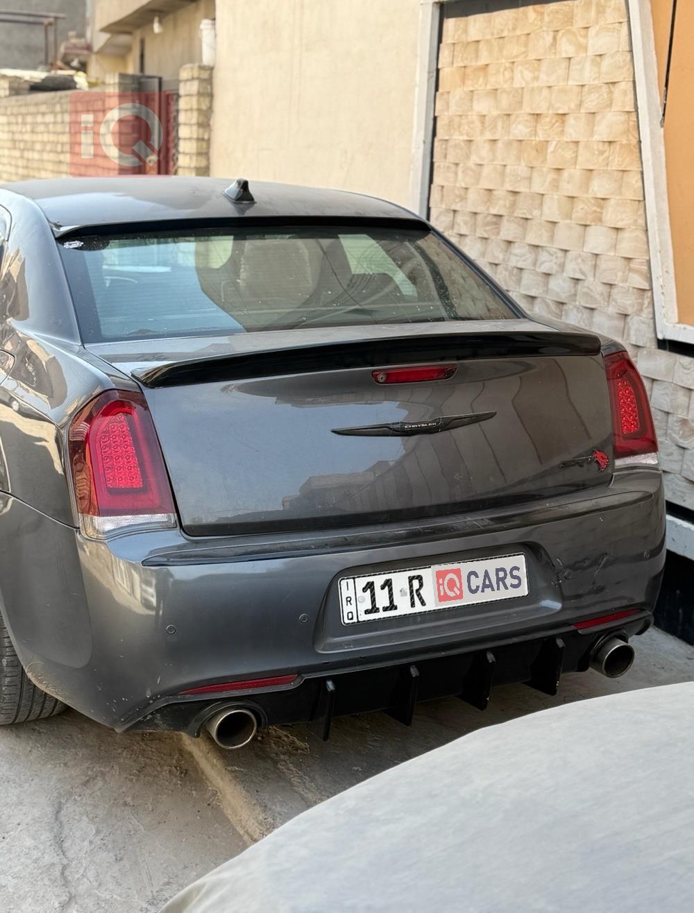 کرایسلەر 300